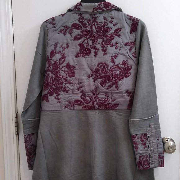 NWT Grandeur Jacket, Soft Surroundings, Gray with Mauve Flower pattern - Size M - Picture 2 of 15
